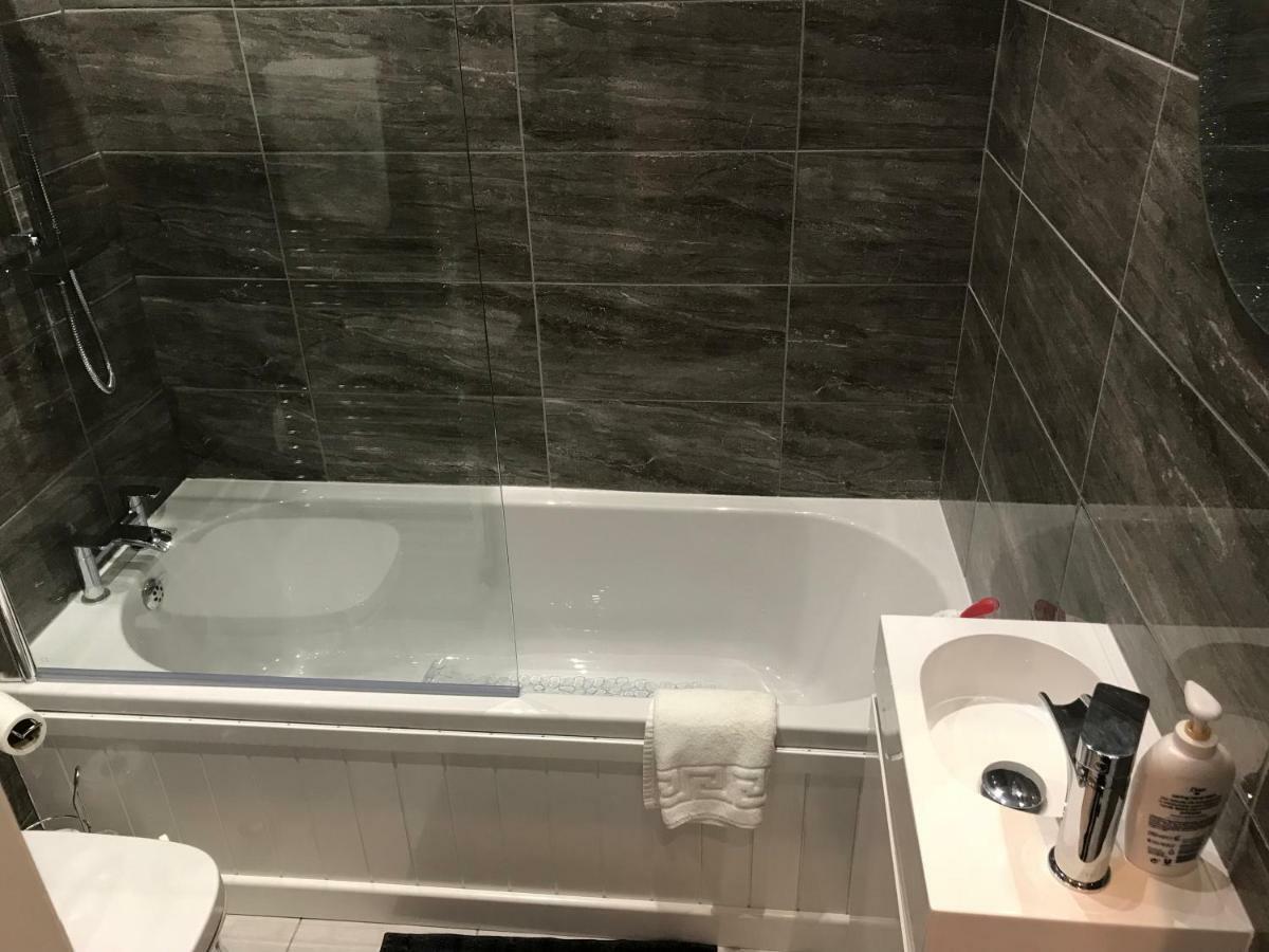 88 Anfield Road Bed & Breakfast Liverpool Ngoại thất bức ảnh